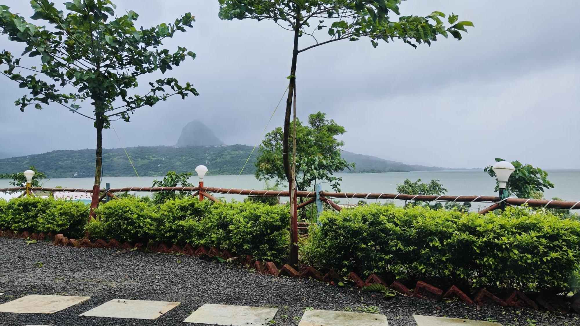Shelby Pawana Lake Cottages & Camping Tents Lonavala Exterior foto